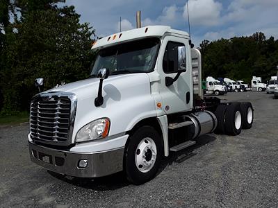 Used 2014 Freightliner Cascadia Day Cab 6x4, Semi Truck for sale #531077 - photo 1