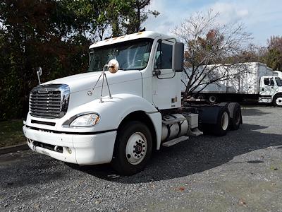 Used 2007 Freightliner Columbia 120 Conventional Cab 6x4, Semi Truck for sale #557697 - photo 1