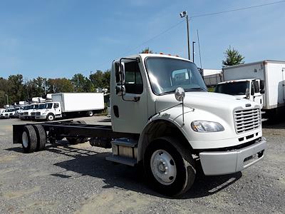 Used 2015 Freightliner M2 106 4x2, 24' Cab Chassis for sale #583976 - photo 1