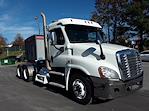 Used 2016 Freightliner Cascadia Day Cab 6x4, Semi Truck for sale #649677 - photo 3