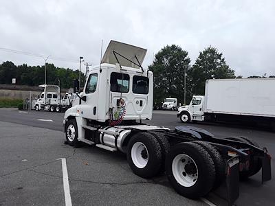 Used 2016 Freightliner Cascadia Day Cab 6x4, Semi Truck for sale #657547 - photo 2