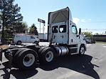 Used 2016 Freightliner Cascadia Day Cab 6x4, Semi Truck for sale #658798 - photo 5
