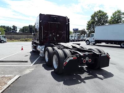 Used 2017 Freightliner Cascadia Sleeper Cab 6x4, Semi Truck for sale #667566 - photo 2