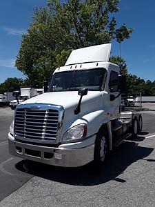 Used 2017 Freightliner Cascadia Day Cab 6x4, Semi Truck for sale #668188 - photo 1