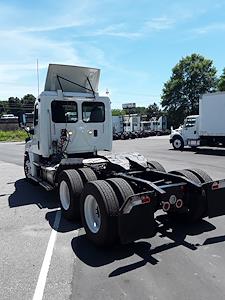 Used 2017 Freightliner Cascadia Day Cab 6x4, Semi Truck for sale #668188 - photo 2