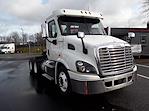 Used 2017 Freightliner Cascadia Day Cab 6x4, Semi Truck for sale #673638 - photo 4