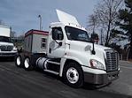 Used 2016 Freightliner Cascadia Day Cab 6x4, Semi Truck for sale #678460 - photo 4