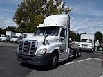 Used 2018 Freightliner Cascadia Day Cab 6x4, Semi Truck for sale #682787 - photo 1