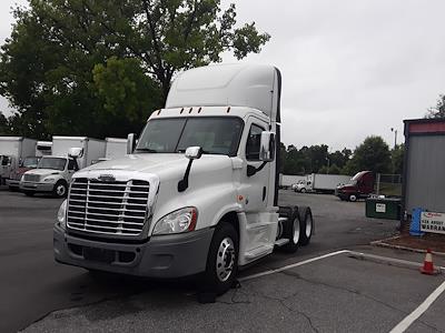 Used 2018 Freightliner Cascadia Day Cab 6x4, Semi Truck for sale #684528 - photo 1