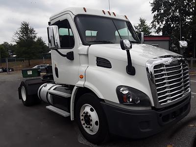 2018 Freightliner Cascadia Day Cab 4x2, Semi Truck for sale #750427 - photo 1