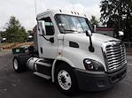 Used 2018 Freightliner Cascadia Day Cab 4x2, Semi Truck for sale #750428 - photo 4