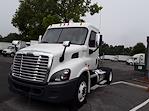 Used 2018 Freightliner Cascadia Day Cab 4x2, Semi Truck for sale #750429 - photo 1