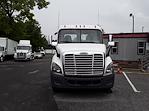 Used 2018 Freightliner Cascadia Day Cab 4x2, Semi Truck for sale #750429 - photo 3