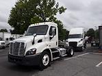 Used 2018 Freightliner Cascadia Day Cab 4x2, Semi Truck for sale #750430 - photo 1