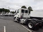 Used 2018 Freightliner Cascadia Day Cab 4x2, Semi Truck for sale #750430 - photo 2