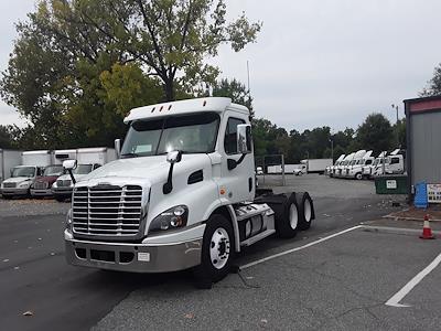 2018 Freightliner Cascadia Day Cab 6x4, Semi Truck for sale #753887 - photo 1