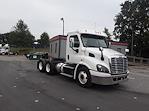 Used 2018 Freightliner Cascadia Day Cab 6x4, Semi Truck for sale #753887 - photo 4