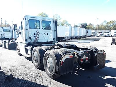 Used 2018 Freightliner Cascadia Day Cab 6x4, Semi Truck for sale #754736 - photo 2