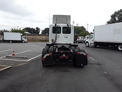 Used 2018 Freightliner Cascadia Day Cab 6x4, Semi Truck for sale #790116 - photo 2