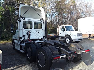 Used 2019 Freightliner Cascadia Day Cab 6x4, Semi Truck for sale #809758 - photo 2