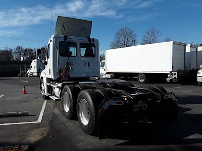 Used 2018 Freightliner Cascadia Day Cab 6x4, Semi Truck for sale #814899 - photo 2