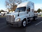 Used 2019 Freightliner Cascadia Sleeper Cab 6x4, Semi Truck for sale #835600 - photo 1