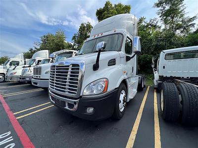 Used 2016 Freightliner Cascadia Day Cab 6x4, Semi Truck for sale #358410 - photo 1