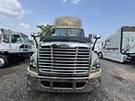 Used 2016 Freightliner Cascadia Day Cab 6x4, Semi Truck for sale #655639 - photo 3