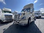 Used 2016 Freightliner Cascadia Day Cab 6x4, Semi Truck for sale #655648 - photo 1