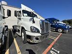 Used 2017 Freightliner Cascadia Day Cab 6x4, Semi Truck for sale #657375 - photo 4