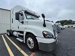 Used 2018 Freightliner Cascadia Sleeper Cab 6x4, Semi Truck for sale #771333 - photo 3