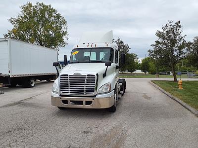 Used 2016 Freightliner Cascadia Day Cab 6x4, Semi Truck for sale #381556 - photo 1