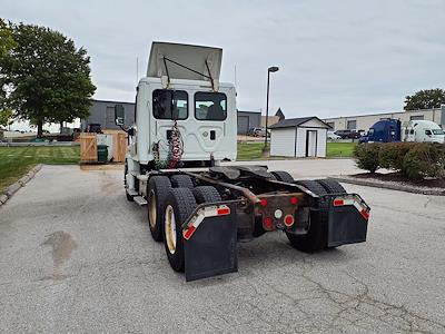 Used 2016 Freightliner Cascadia Day Cab 6x4, Semi Truck for sale #381556 - photo 2