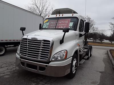 Used 2016 Freightliner Cascadia Day Cab 6x4, Semi Truck for sale #381781 - photo 1