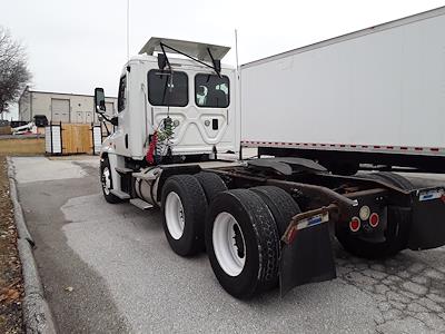 Used 2016 Freightliner Cascadia Day Cab 6x4, Semi Truck for sale #381781 - photo 2