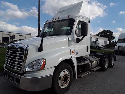 Used 2017 Freightliner Cascadia Day Cab 6x4, Semi Truck for sale #664259 - photo 1