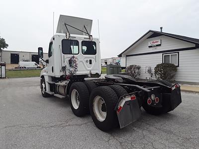 Used 2017 Freightliner Cascadia Day Cab 6x4, Semi Truck for sale #664261 - photo 2
