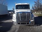 Used 2017 Freightliner Cascadia Day Cab 6x4, Semi Truck for sale #673287 - photo 3