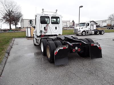 Used 2017 Freightliner Cascadia Day Cab 6x4, Semi Truck for sale #673623 - photo 2