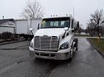 Used 2017 Freightliner Cascadia Day Cab 6x4, Semi Truck for sale #673624 - photo 1