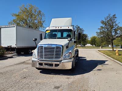 Used 2018 Freightliner Cascadia Day Cab 6x4, Semi Truck for sale #744640 - photo 1