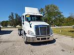 Used 2018 Freightliner Cascadia Day Cab 6x4, Semi Truck for sale #744640 - photo 4