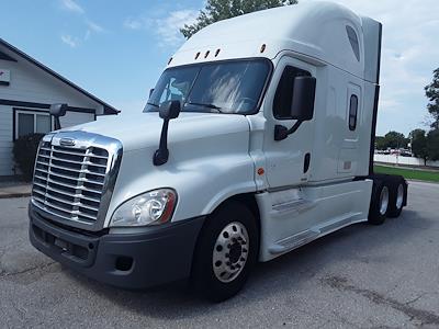 Used 2018 Freightliner Cascadia Sleeper Cab 6x4, Semi Truck for sale #756809 - photo 1