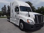 Used 2018 Freightliner Cascadia Sleeper Cab 6x4, Semi Truck for sale #756809 - photo 4