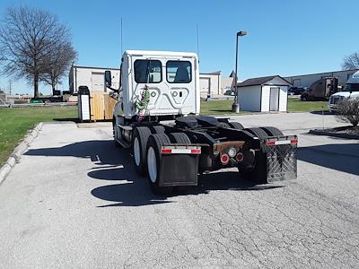 Used 2018 Freightliner Cascadia Day Cab 6x4, Semi Truck for sale #787882 - photo 2