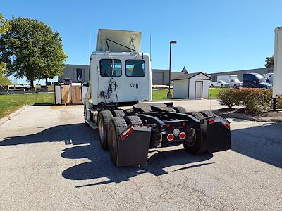 Used 2019 Freightliner Cascadia Day Cab 6x4, Semi Truck for sale #813387 - photo 2