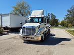 Used 2019 Freightliner Cascadia Day Cab 6x4, Semi Truck for sale #813387 - photo 1