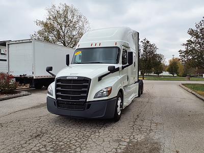 Used 2019 Freightliner Cascadia Sleeper Cab 6x4, Semi Truck for sale #861213 - photo 1