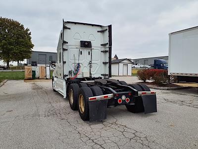 Used 2019 Freightliner Cascadia Sleeper Cab 6x4, Semi Truck for sale #861213 - photo 2