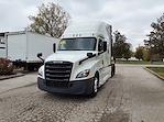 Used 2019 Freightliner Cascadia Sleeper Cab 6x4, Semi Truck for sale #861213 - photo 1